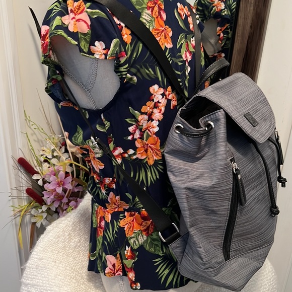 Roots Mini Backpack - Picture 3 of 8